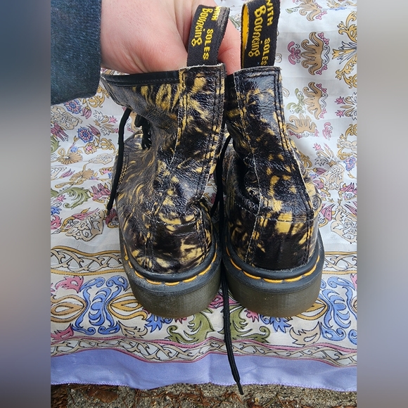 Vintage, made in England, tie dye, dr. Martens 8 eye boots - Picture 2 of 4